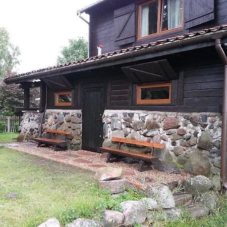 Domek Nad Jeziorem W Karwiku Exteriör bild