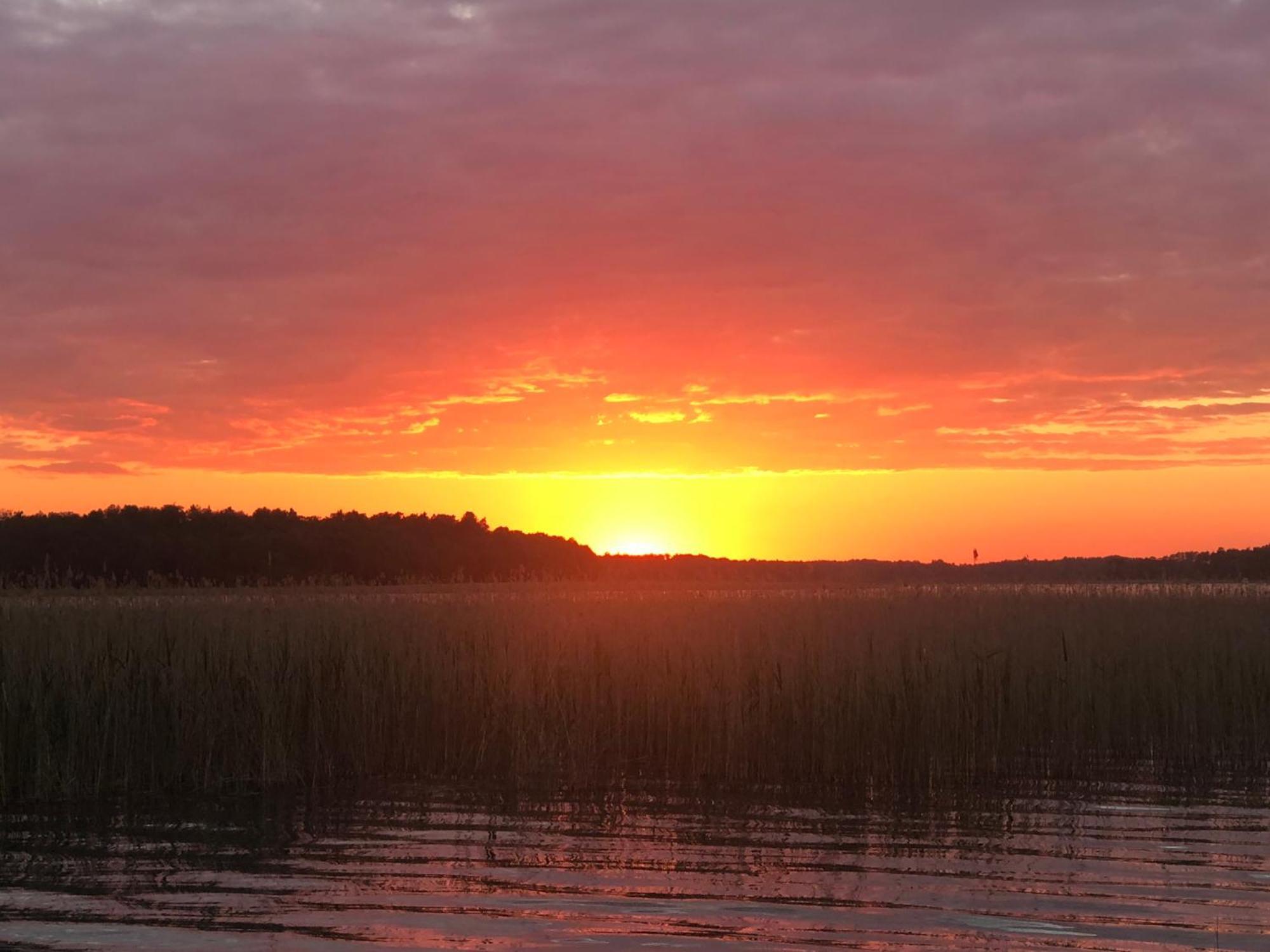Domek Nad Jeziorem W Karwiku Exteriör bild